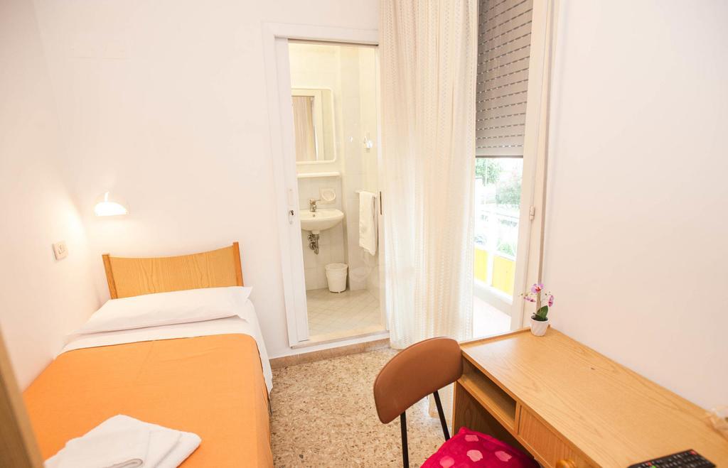 Hotel Massimo Riccione Exteriör bild